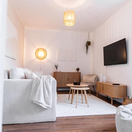 Mitten In Wolfsburg - Happyhome - 2 Zimmer, 6 Personen, Outletcenter, Autostadt, Vw-Nah, Parken Eksteriør billede
