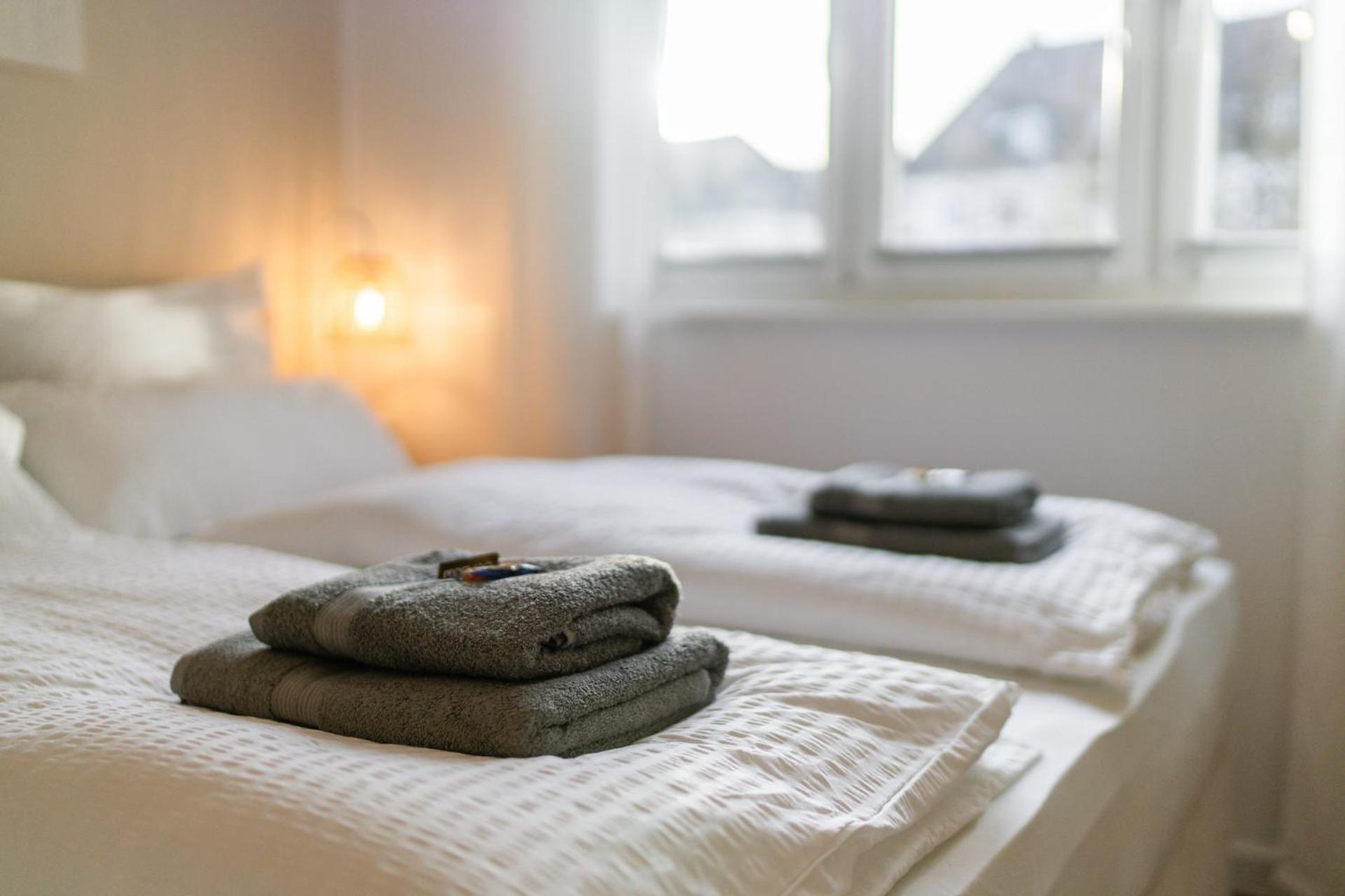 Mitten In Wolfsburg - Happyhome - 2 Zimmer, 6 Personen, Outletcenter, Autostadt, Vw-Nah, Parken Eksteriør billede