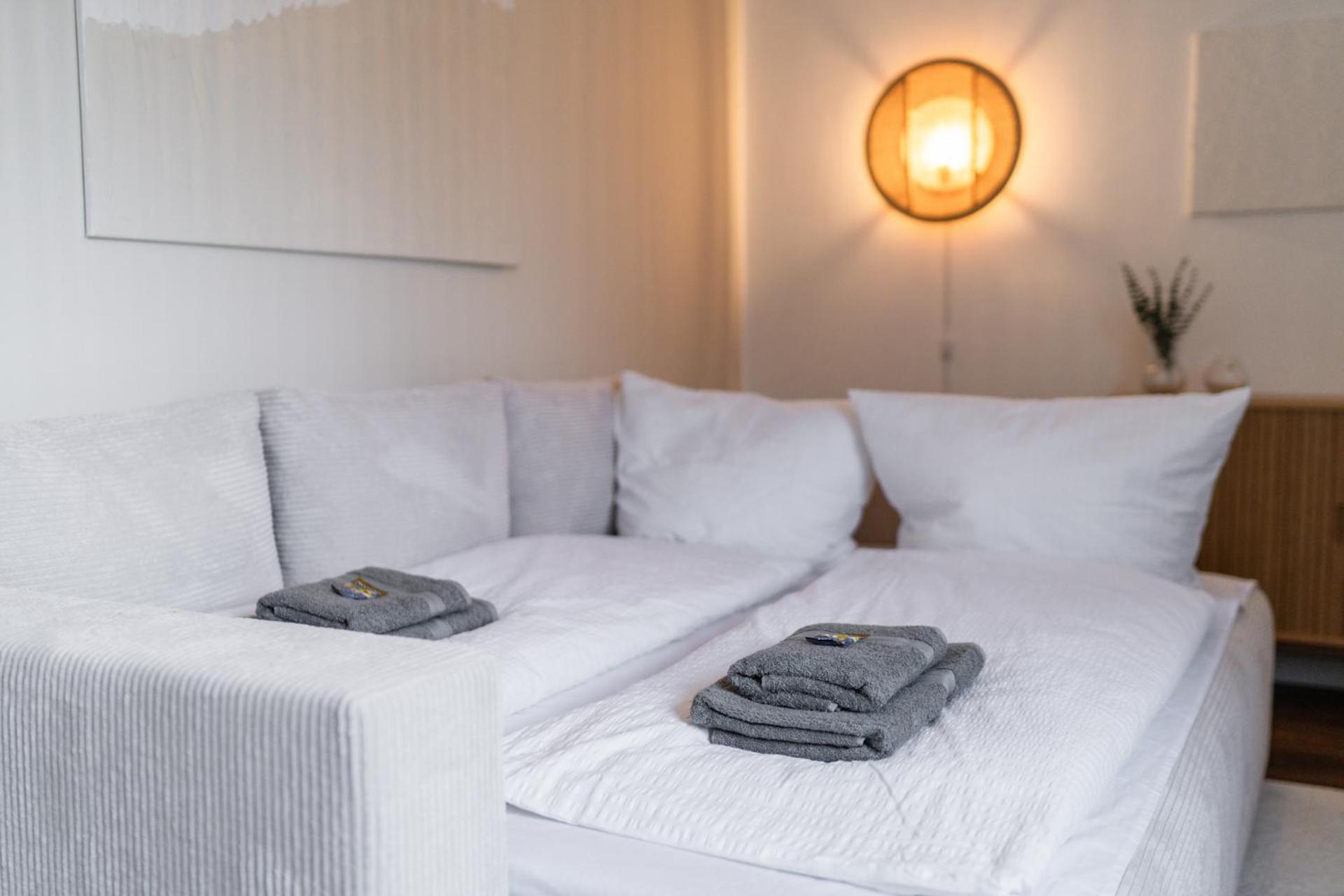 Mitten In Wolfsburg - Happyhome - 2 Zimmer, 6 Personen, Outletcenter, Autostadt, Vw-Nah, Parken Eksteriør billede